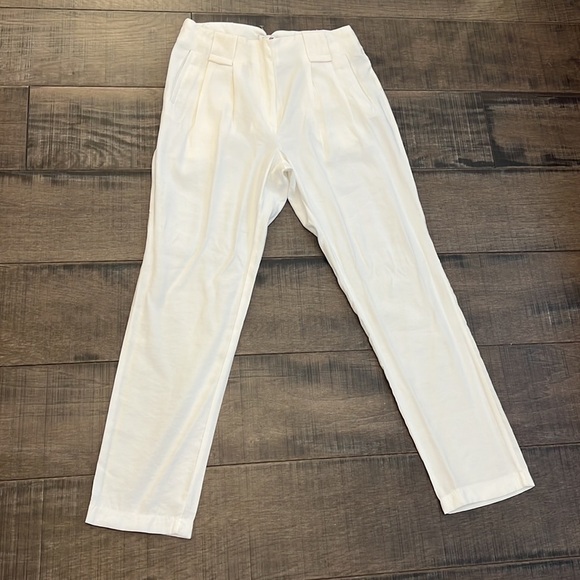 AS NEW HIGH WAISTED SHEGGY WHITE SUIT - Picture 7 of 17